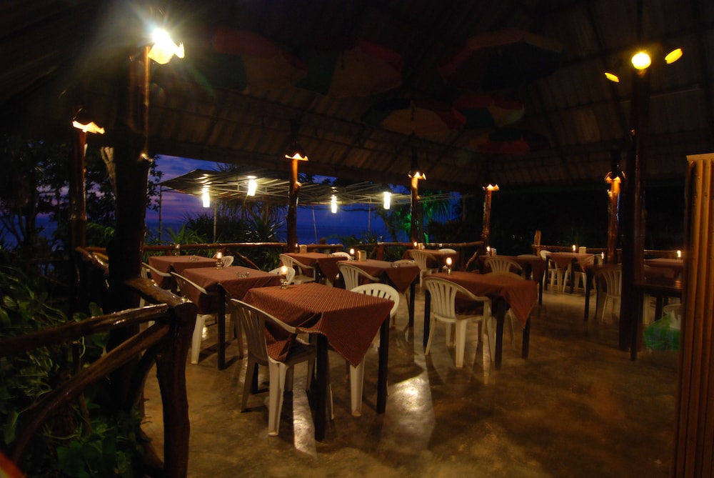 LANTA CORAL BEACH RESORT 25/50