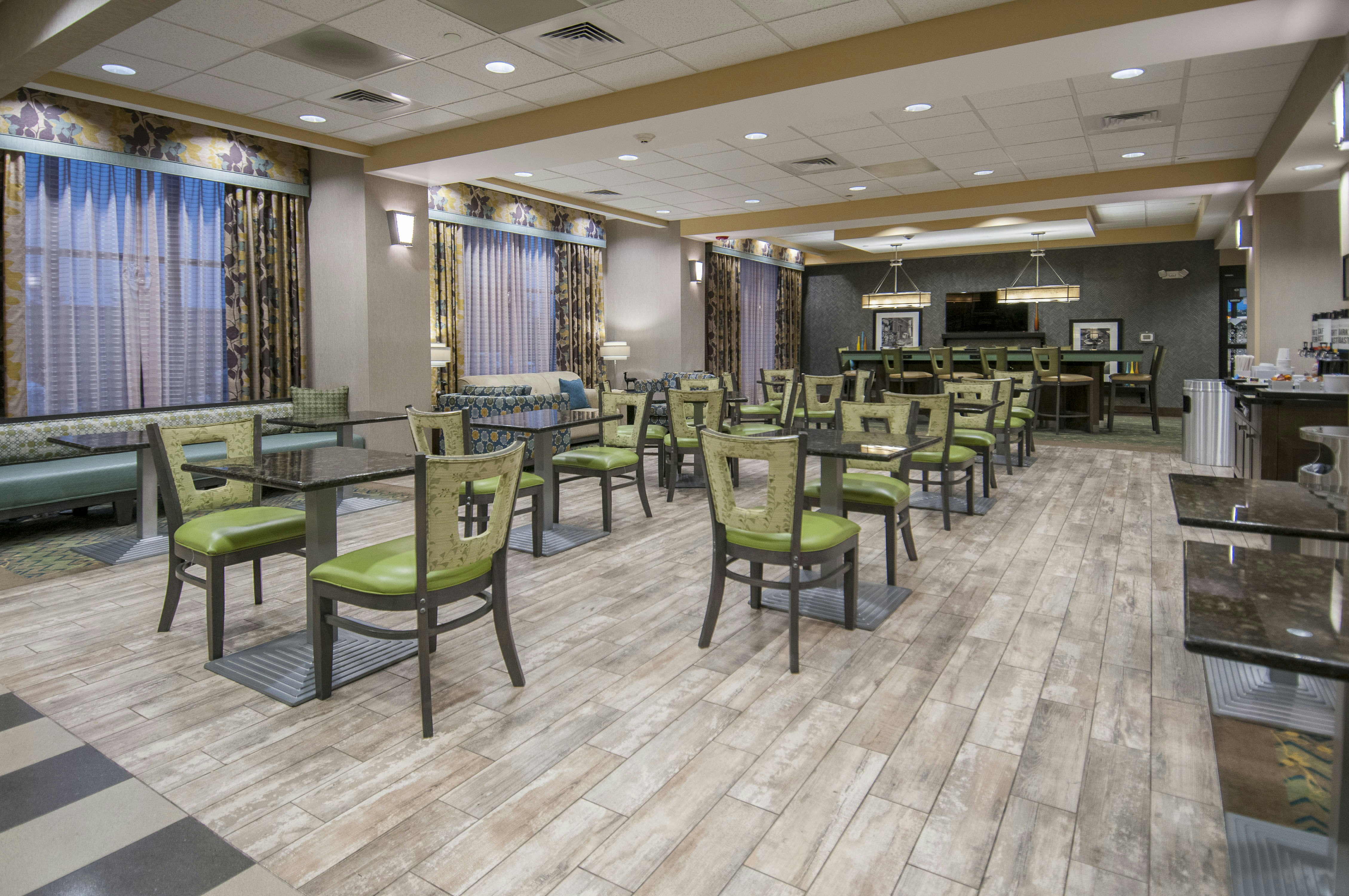 Hampton Inn Hernando Ms 42/65