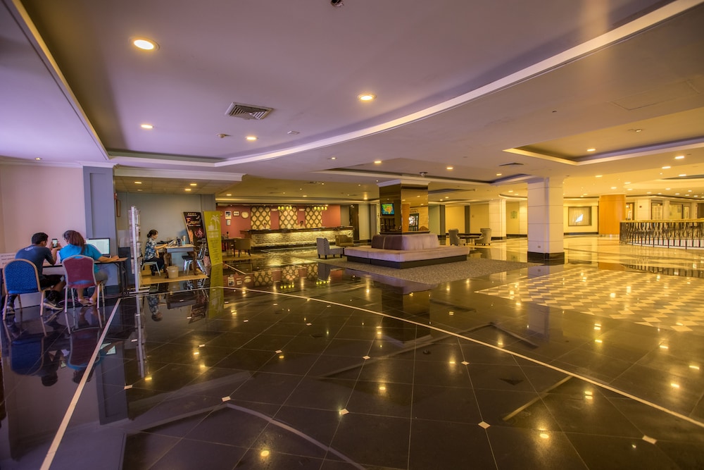 Royal Orchid Guam Hotel 43/50