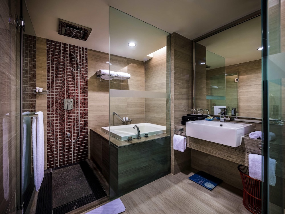 Grand Mercure Xiamen Downtown 73/74