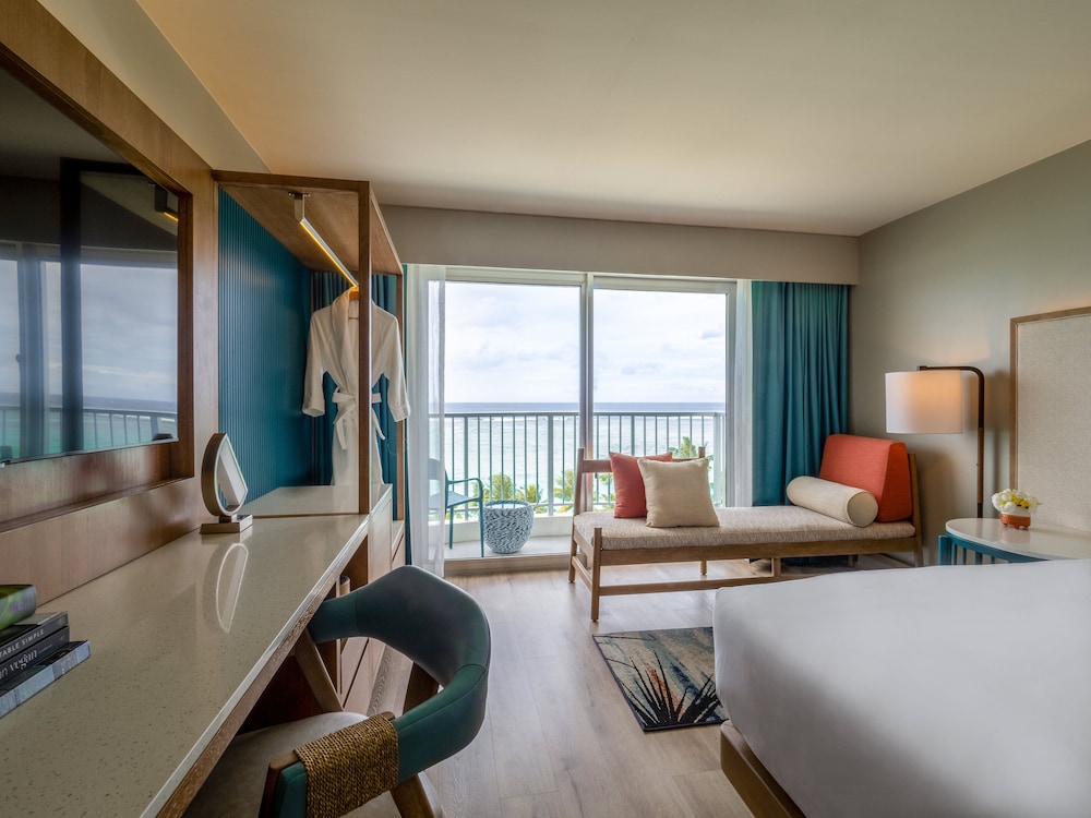 Crowne Plaza Resort Guam 47/95