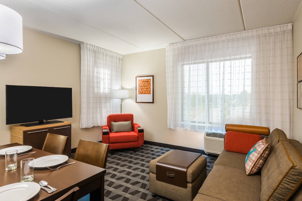 TOWNEPLACE SUITES LATHAM ALBANY AIRPORT 41/62