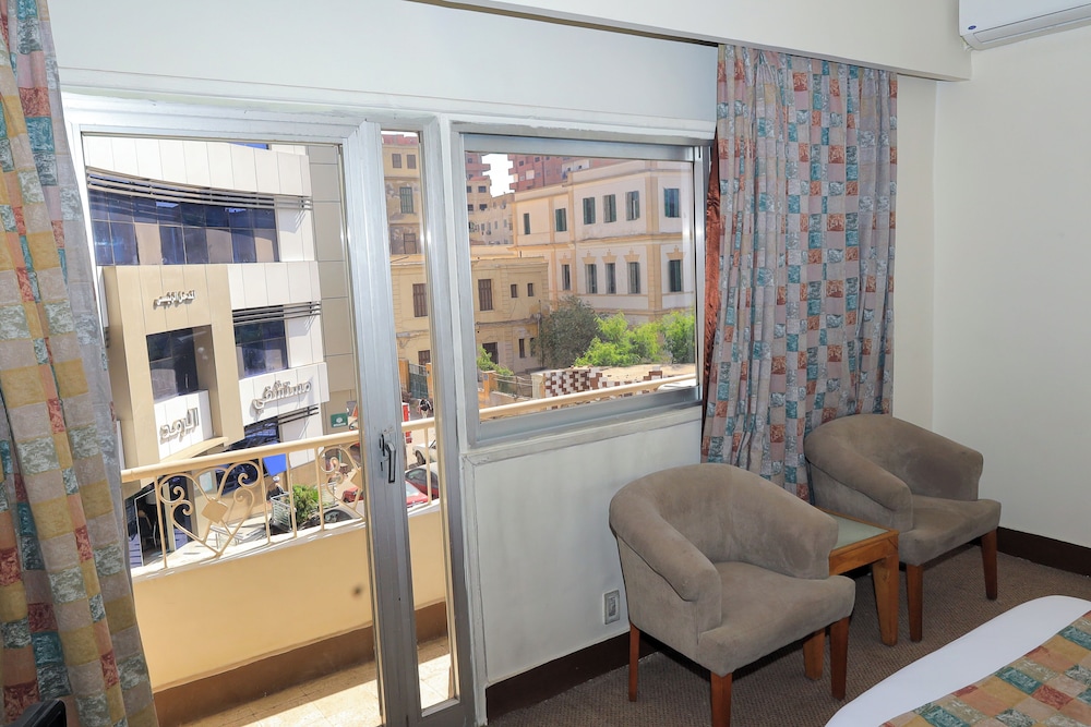 Hapi Hotel 49/68