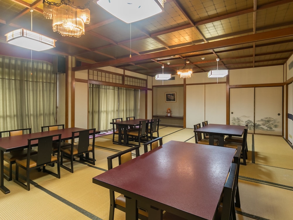 Riverside Hotel Shoei 49/66