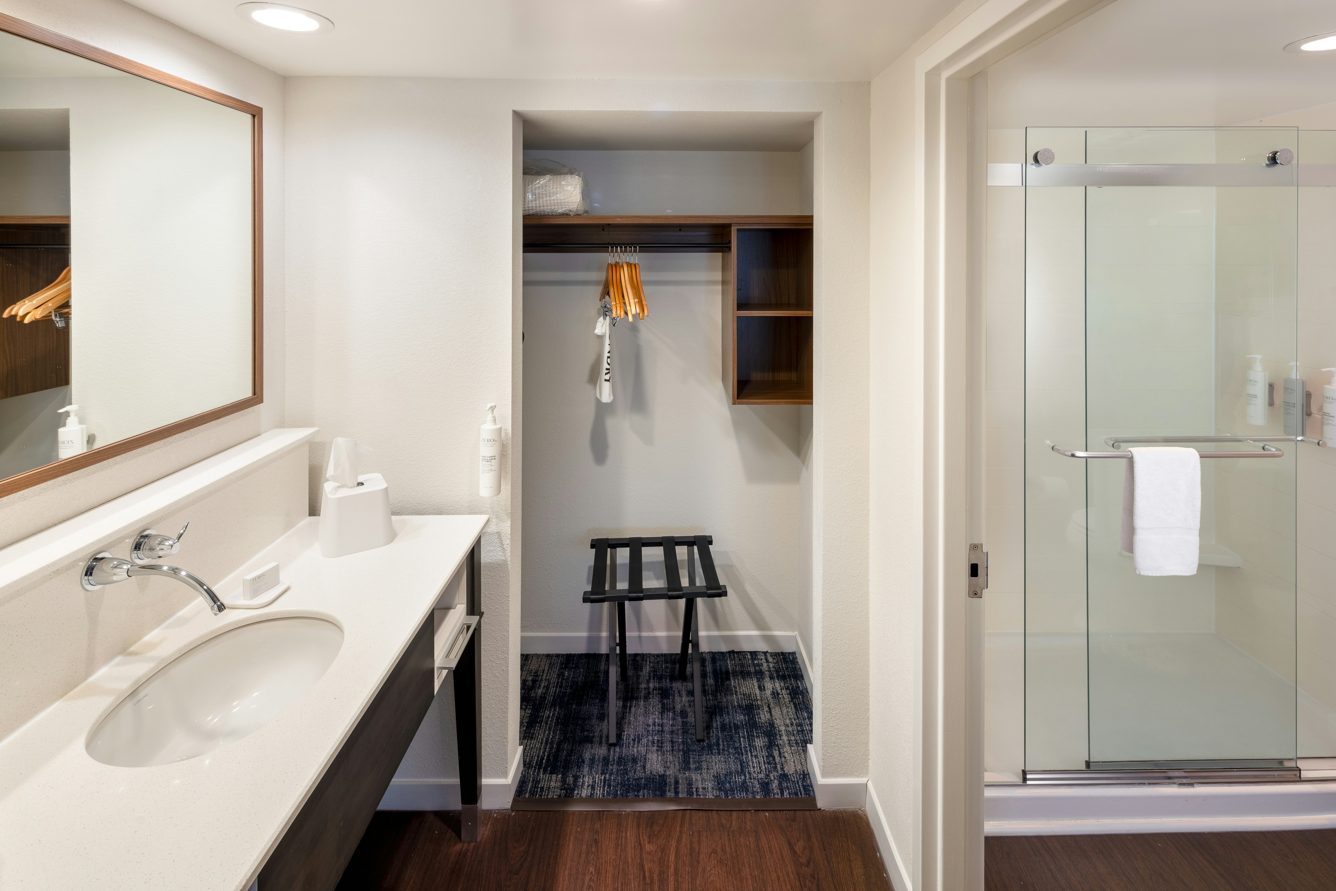 جناح بسرير كينج لذوي الإعاقة، Hampton Inn Suites Asheville I 26 5/7