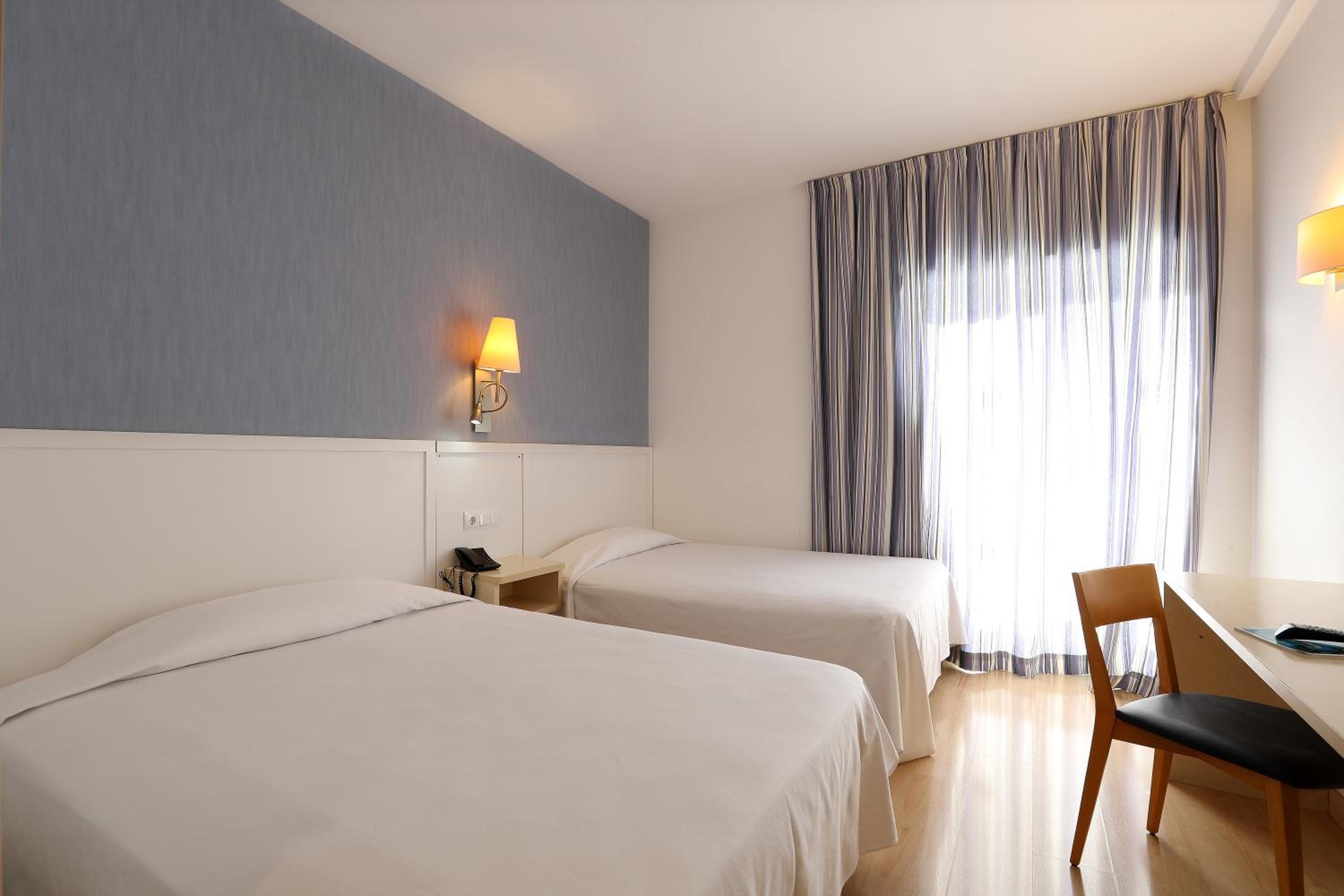 Standard, Double or Twin Bed, Balcony