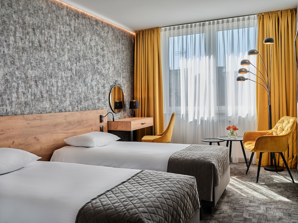 1891 Garni Hotel 10/44