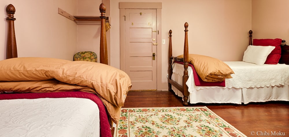 Follansbee Inn 28/72