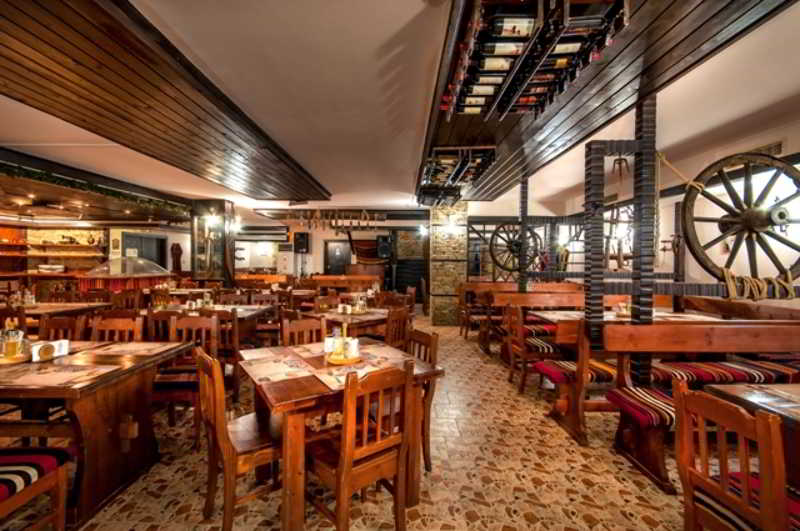 restaurant cafeteria