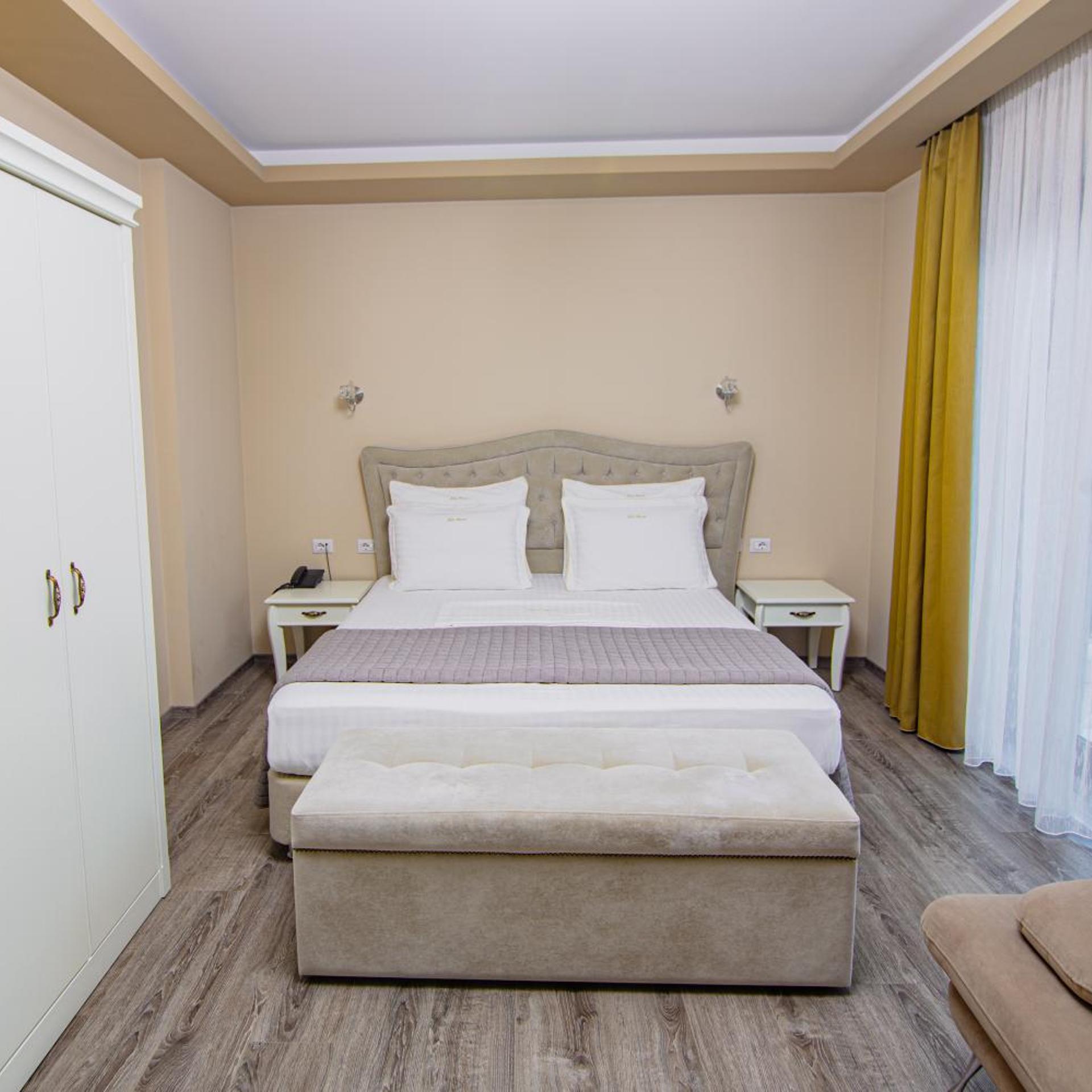 Christi's Hotel Borova 15/60