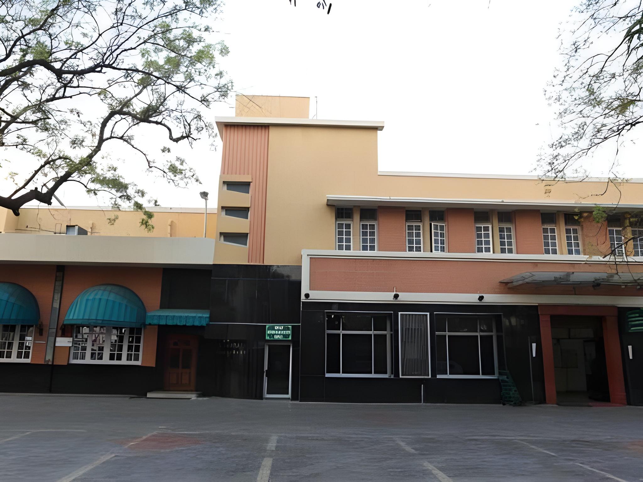 New Woodlands Hotel 3/18