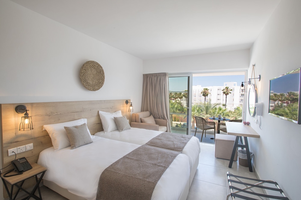 Double Room - Garden View