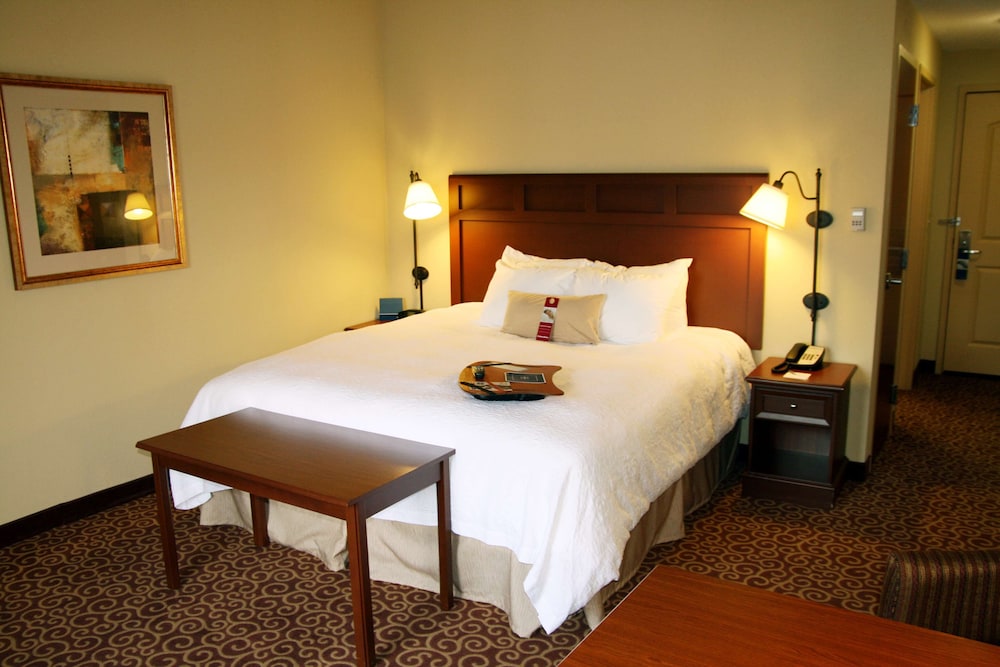 Hampton Inn Suites Murray 16/37