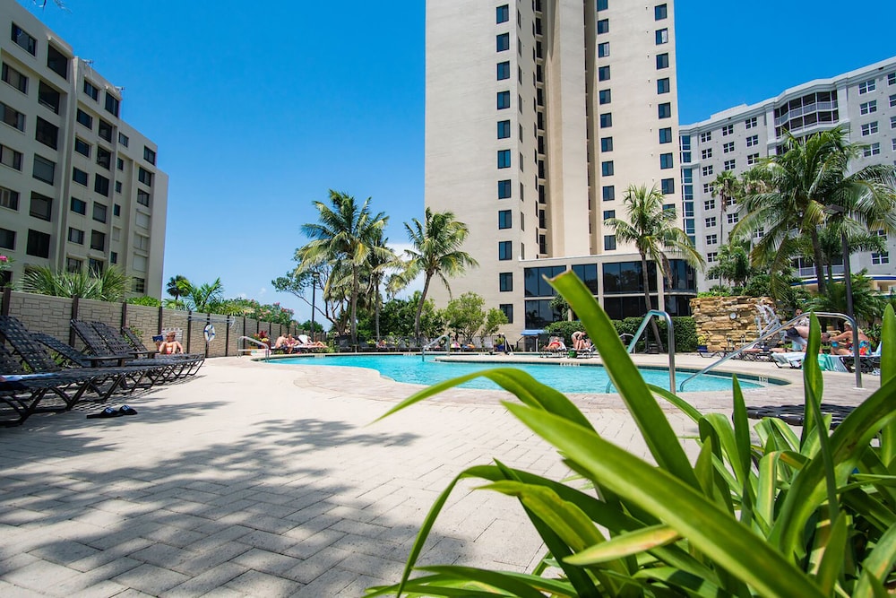 Pointe Estero Resort 33/50