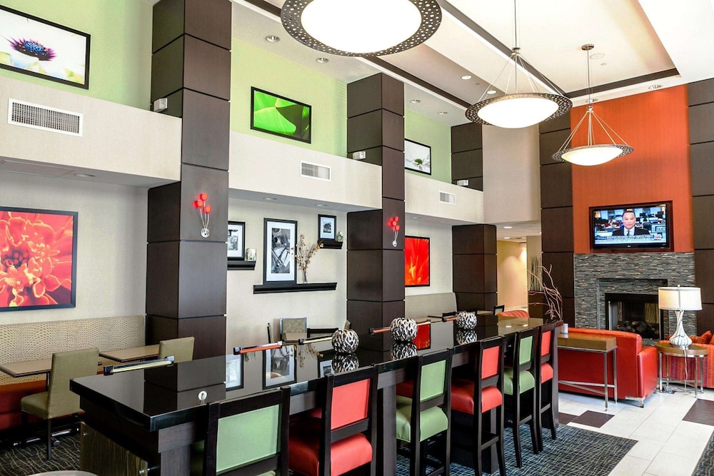 Hampton Inn and Suites Tulsa Hills 28/37