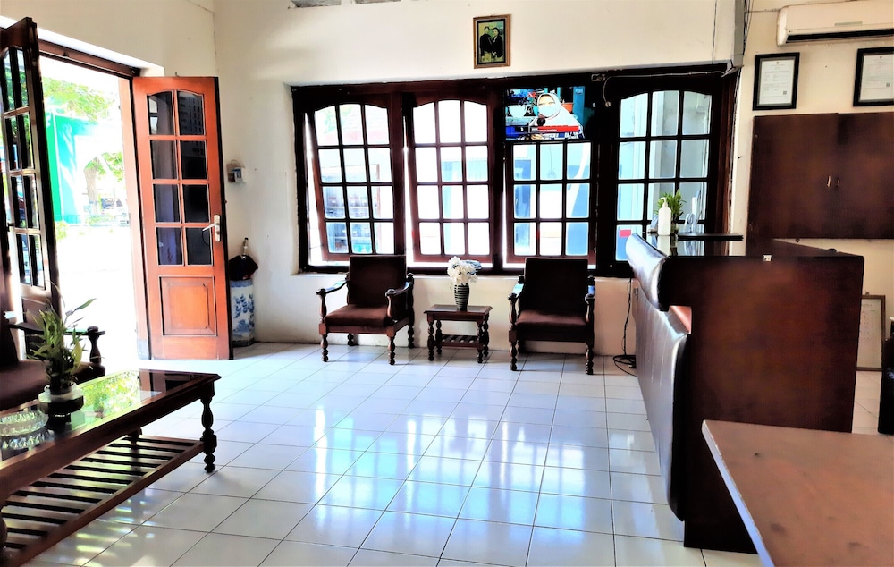 Hotel Perdana by ZUZU 29/65