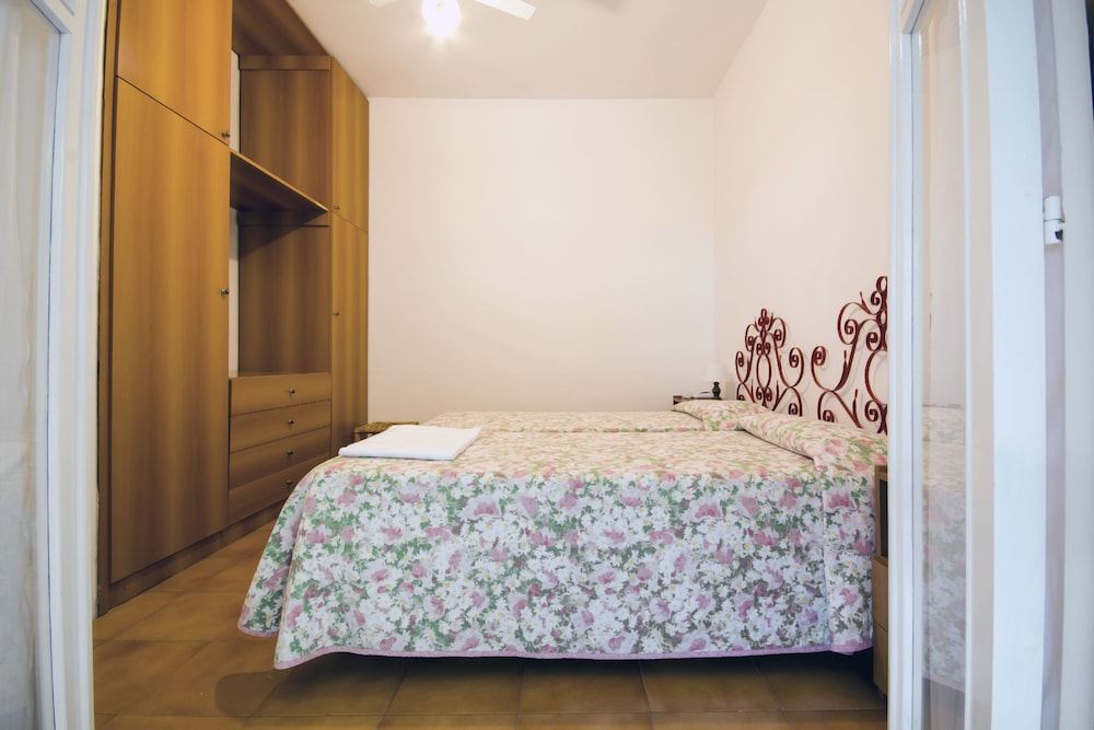 Le Roccette Mare Beach Hotel & Restaurant 8/35