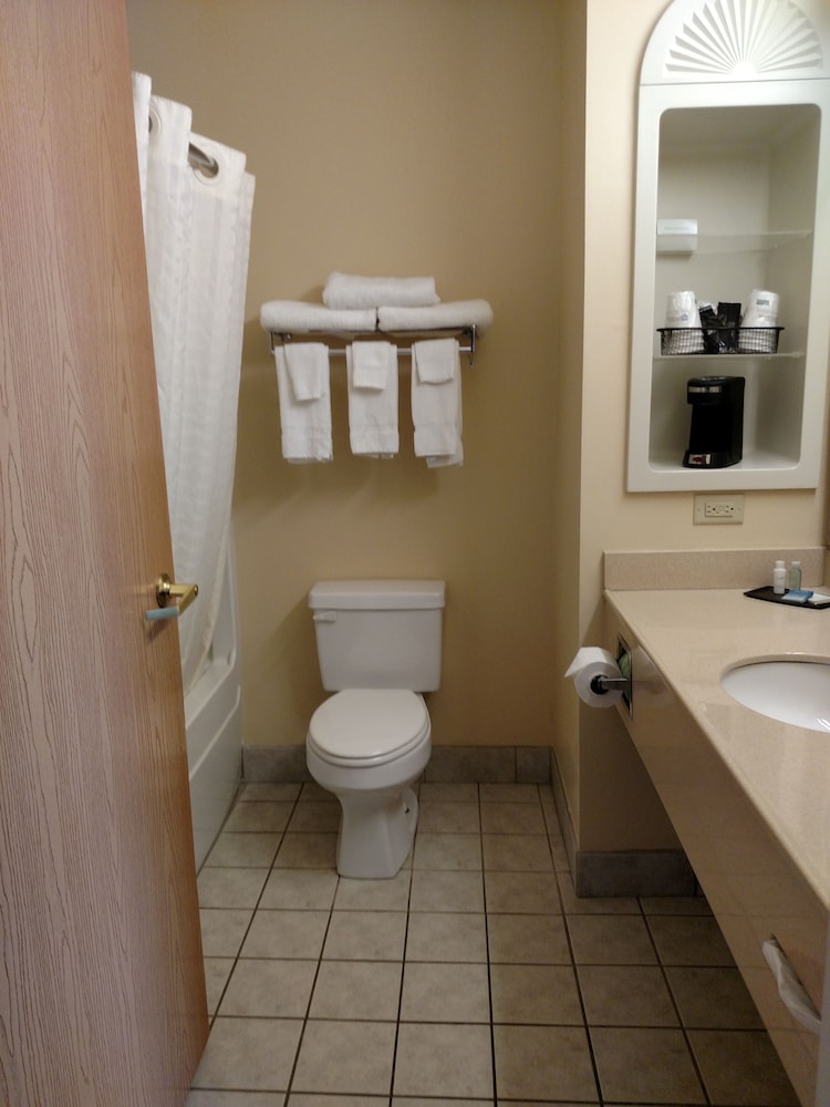 Holiday Inn Express Toledo West Napoleon 28/65
