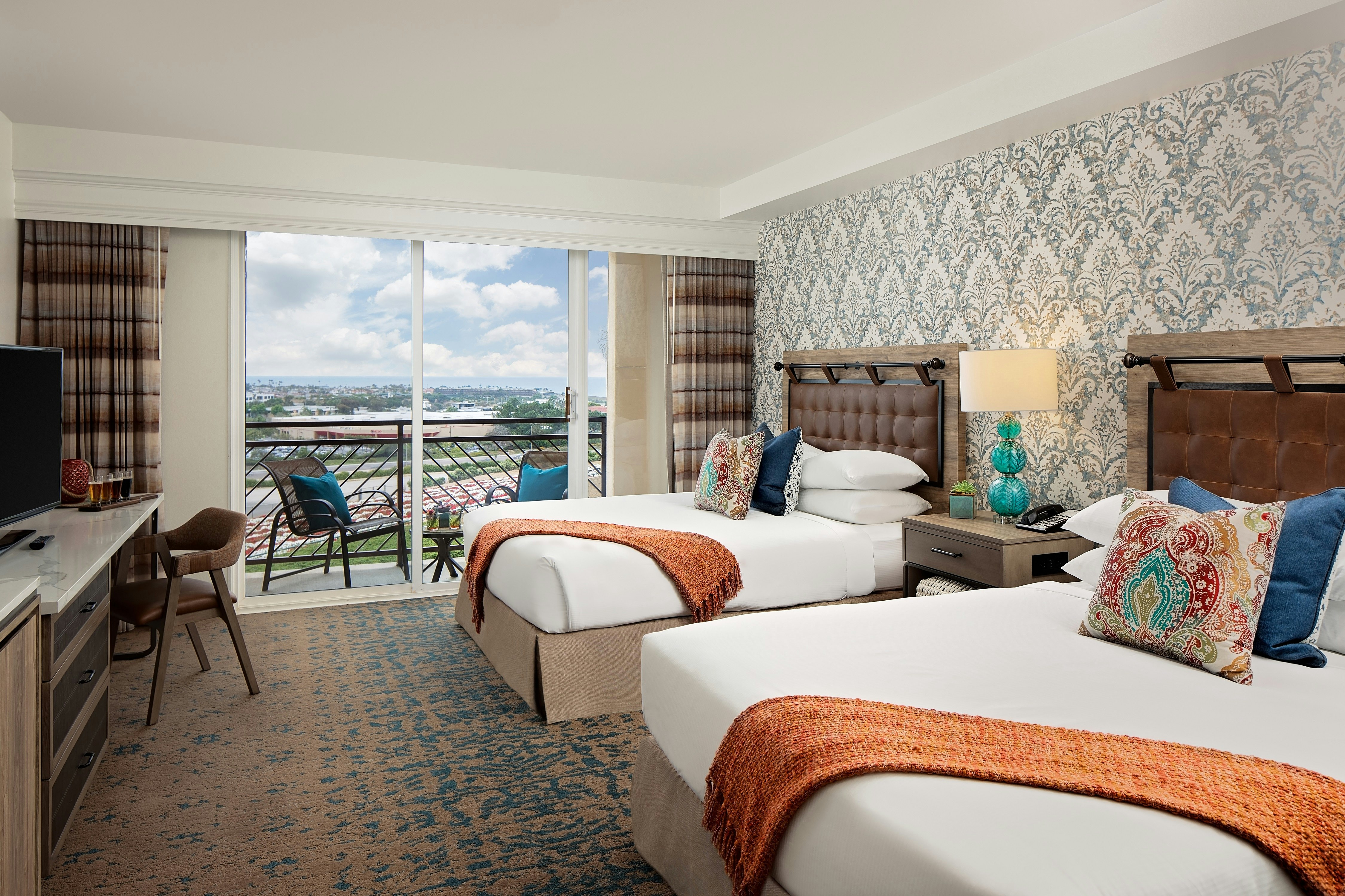 PREMIUM, 2 QUEEN BEDS