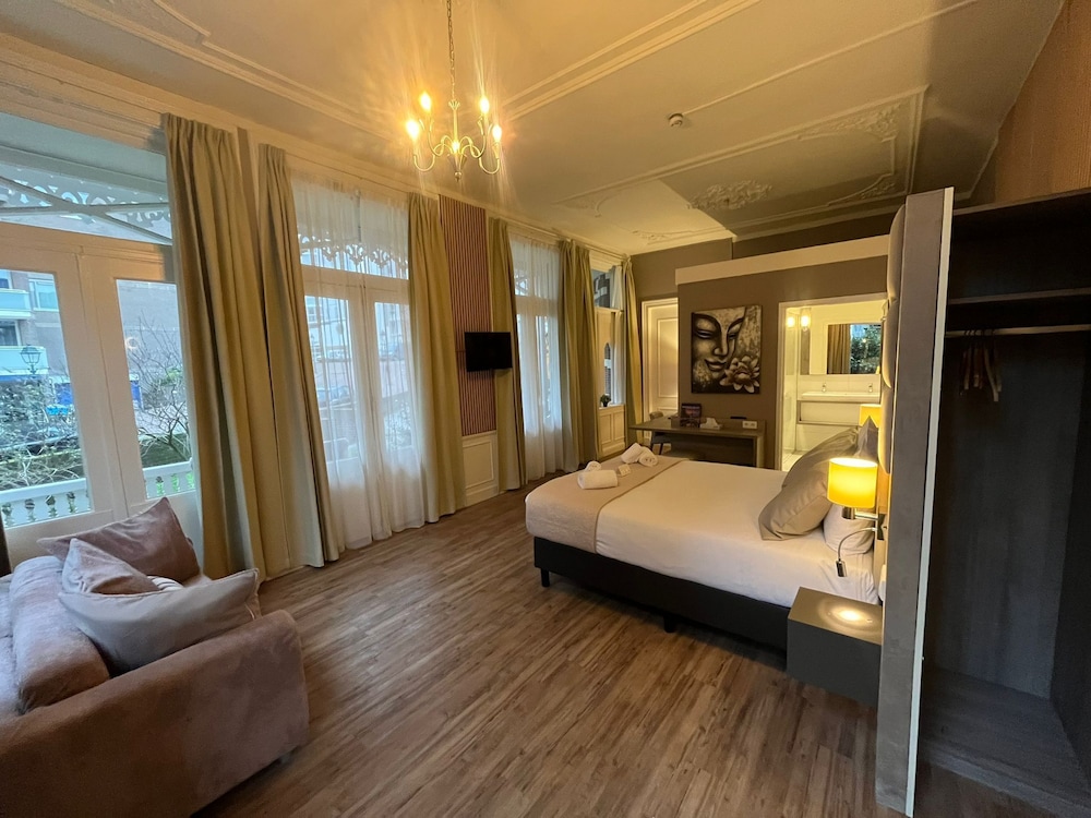 Andante Hotel 4/30