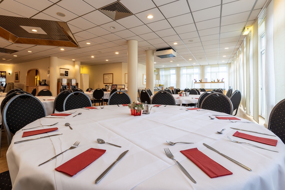 Trip Inn Kongresshotel Rodgau 67/70