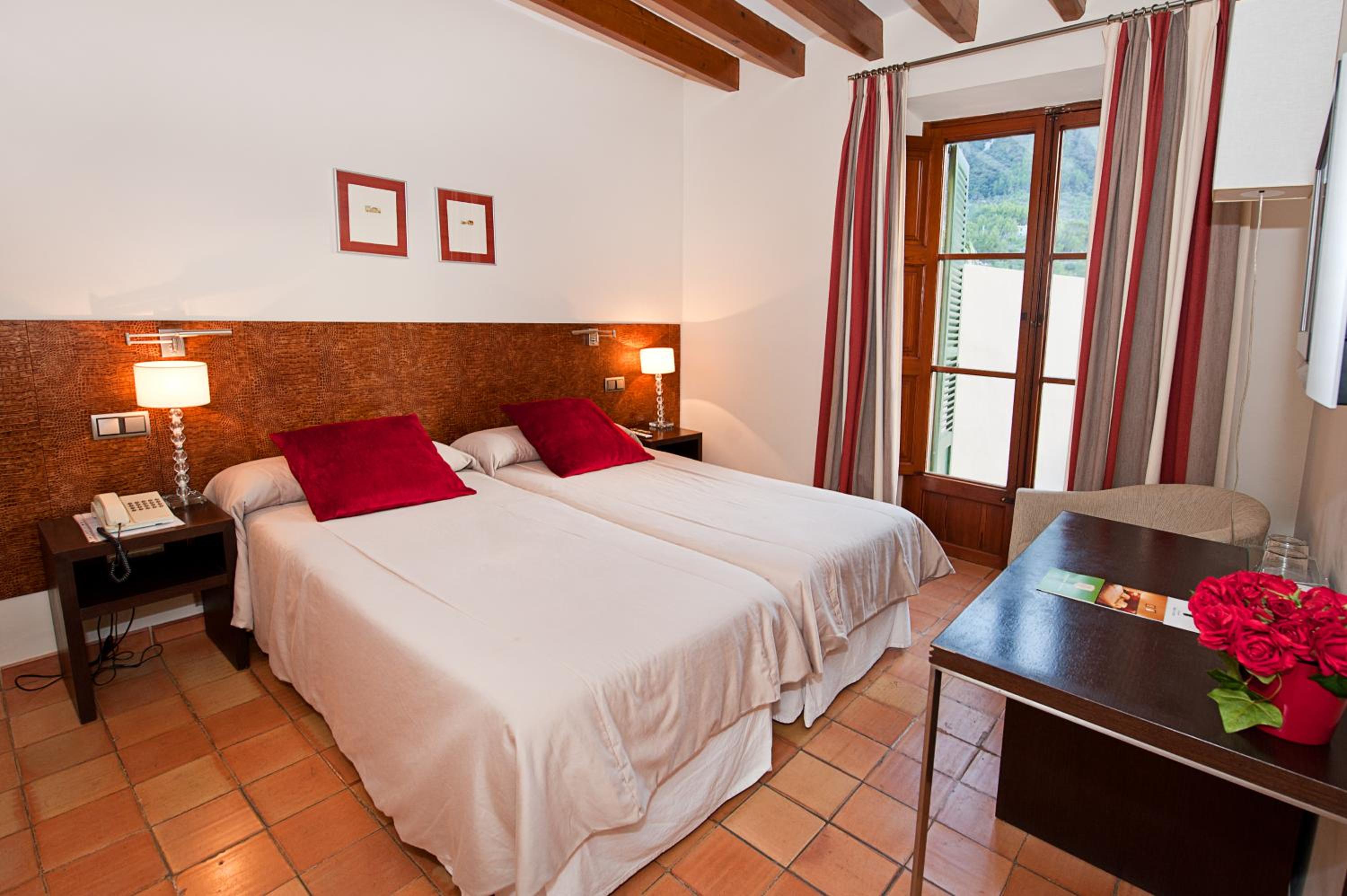 Room, Double Bed