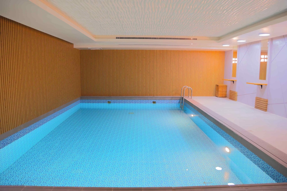 أجنحة نوفوتيل الرياض ديار(Sunday Hotel Al Olaya formerly Novotel Suites Riyadh Centre) 38/75