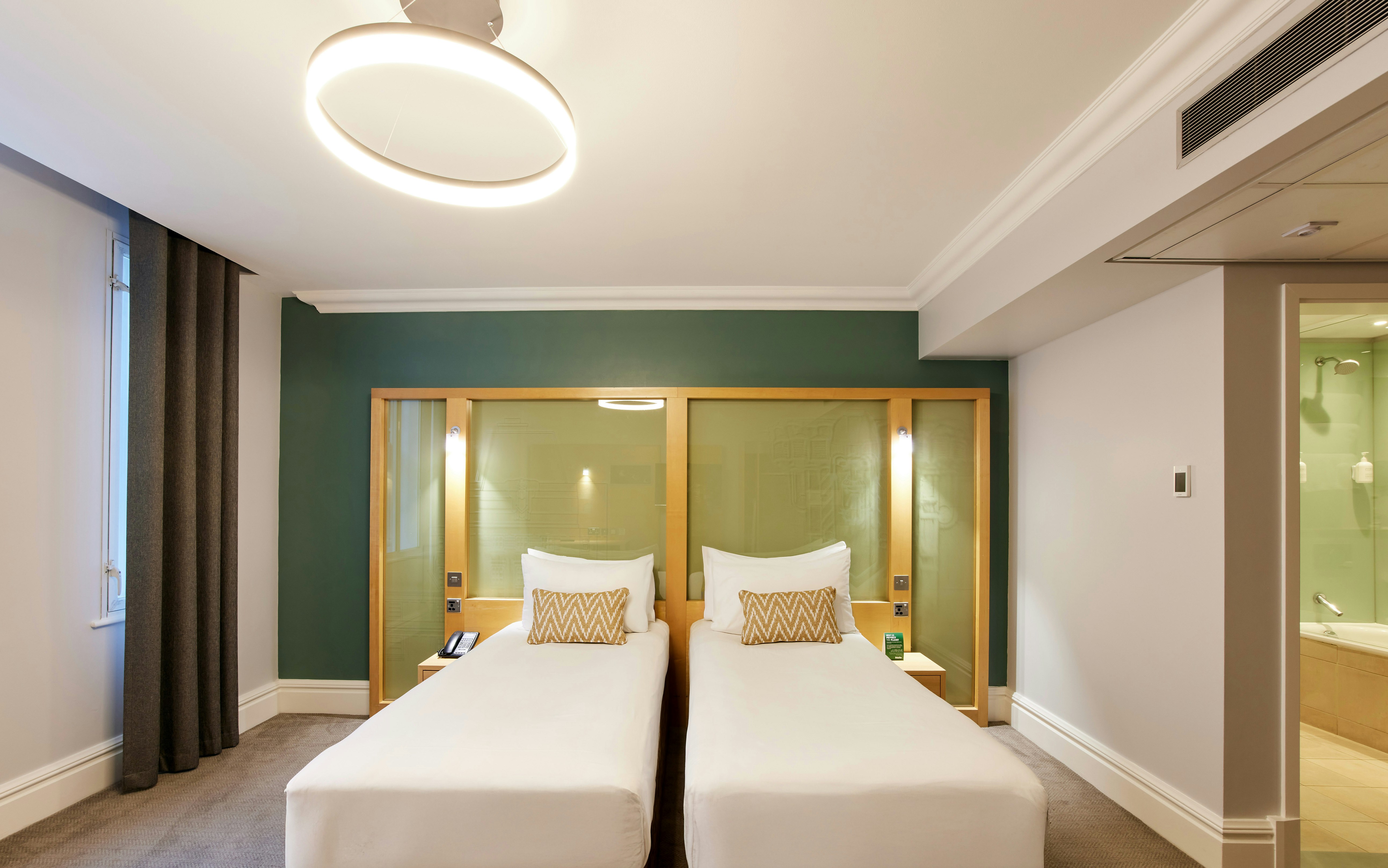 غرفة قياسية بسريرين منفصلين، Thistle London Park Lane 7/8