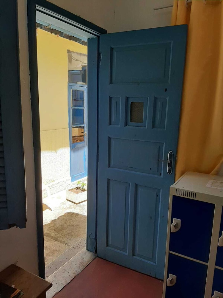 Brasileranza Hostel 3/50