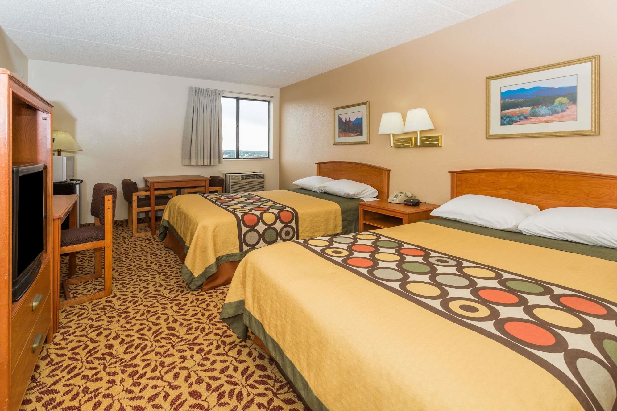 STANDARD, 2 DOUBLE BEDS