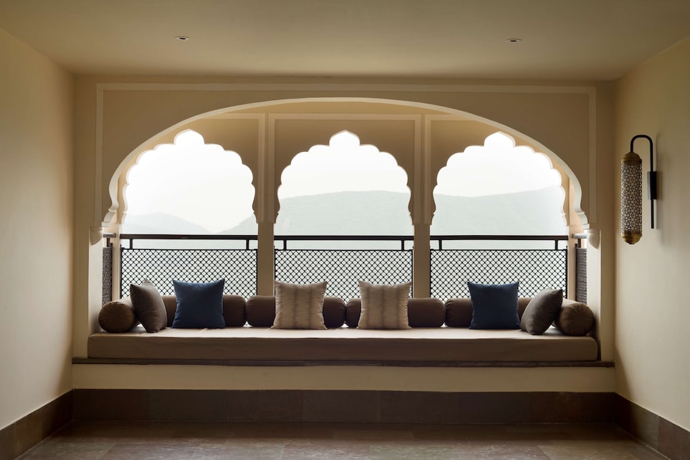 Alila Fort Bishangarh 11/76