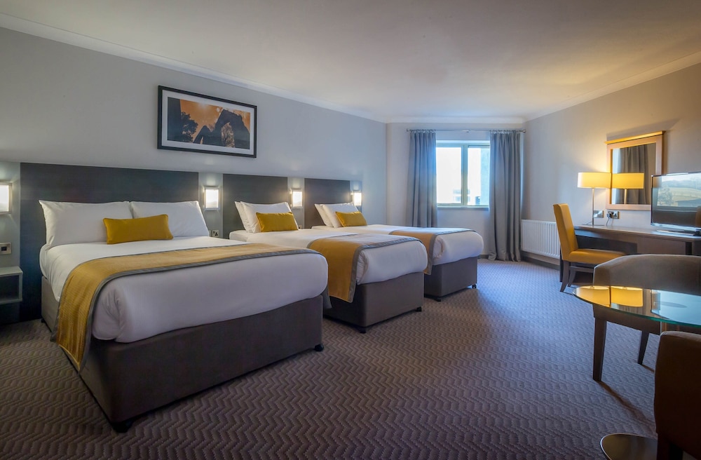 Newtown Park Hotel 10/47