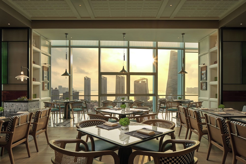 Hyatt Regency Zhuhai Gongbei 29/45