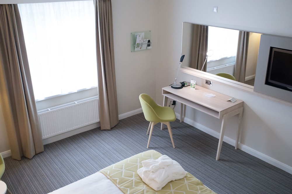 Holiday Inn Corby 53/77