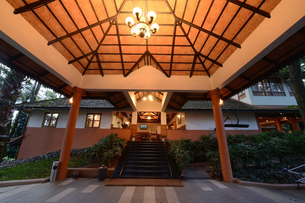 Green Woods Resort 10/70