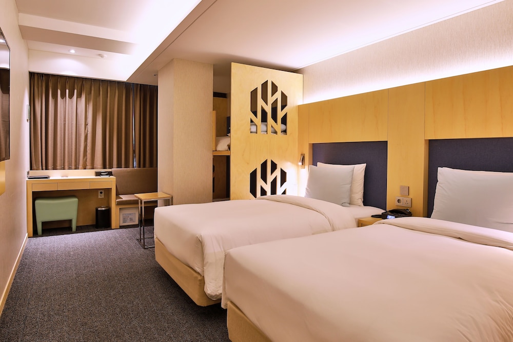 Hotel Midcity Myeongdong 13/48