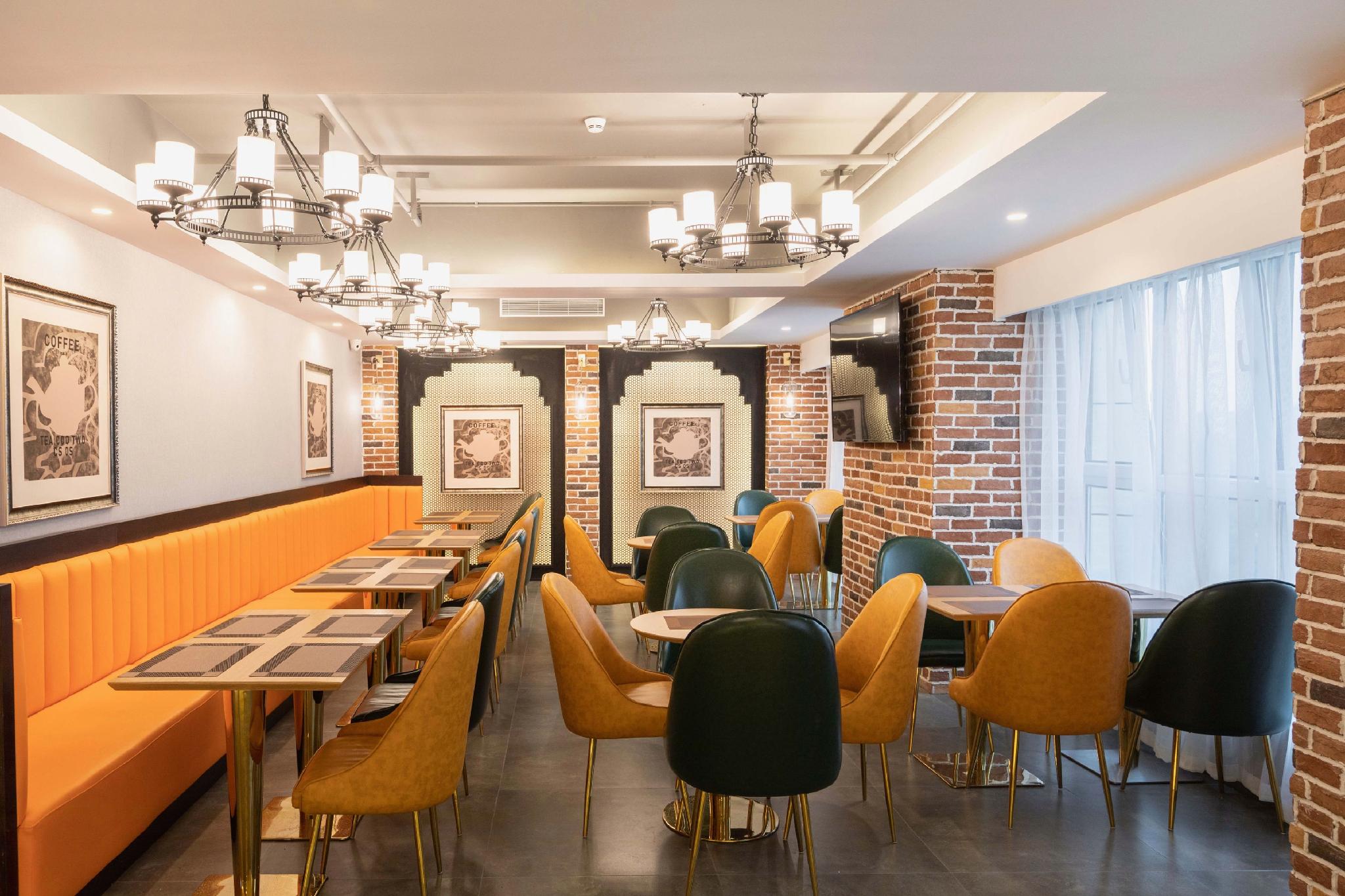James Joyce Coffetel Hotel (Jinan West Railway Station Convention and Exhibition Center) 39/47
