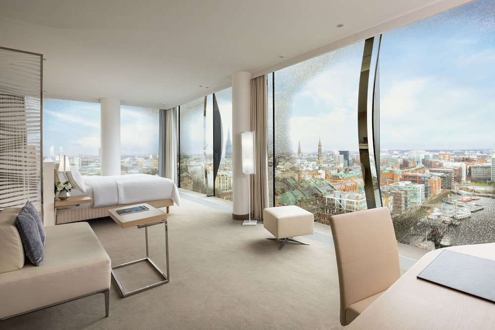 THE WESTIN HAMBURG 45/72