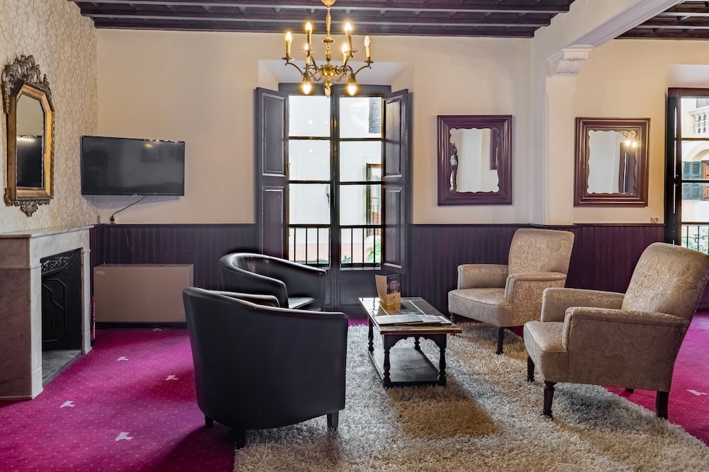 Hotel Born 30/49