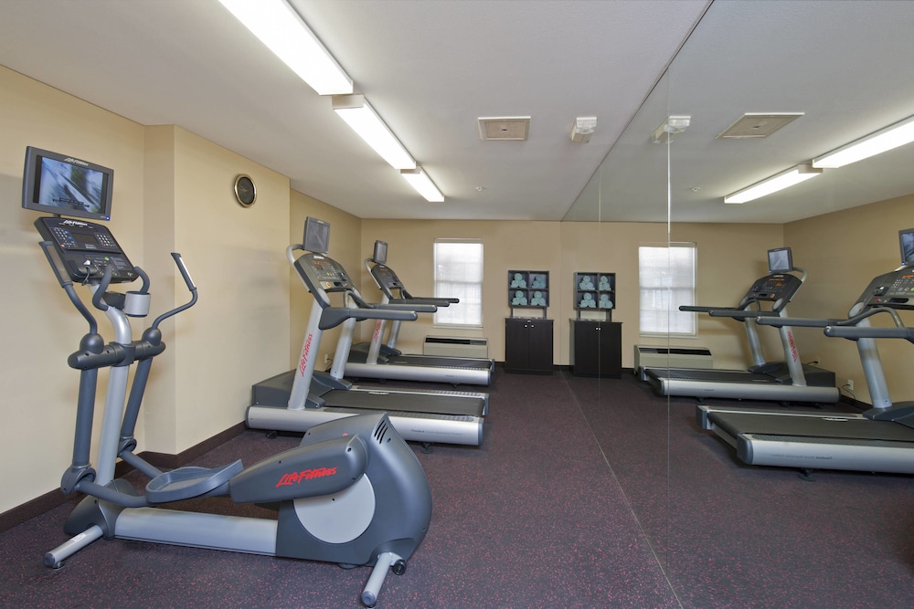 MainStay Suites Bloomington near University 15/42