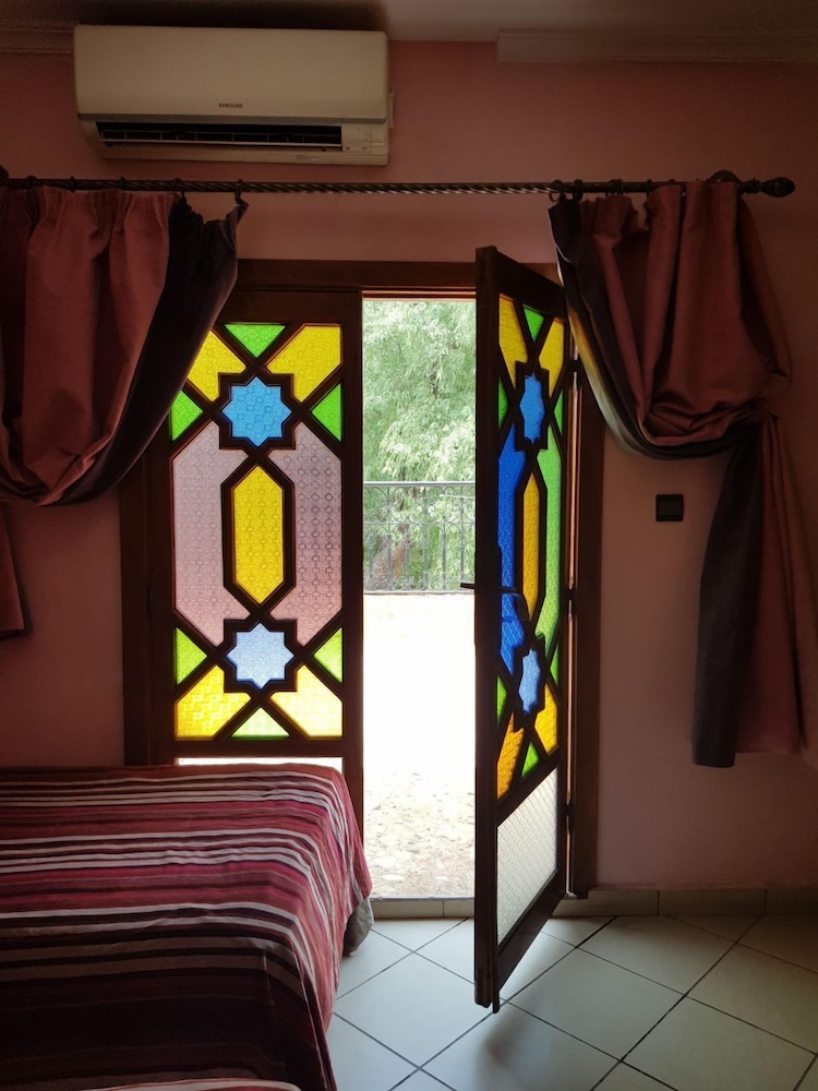 HOTEL ALI 32/72
