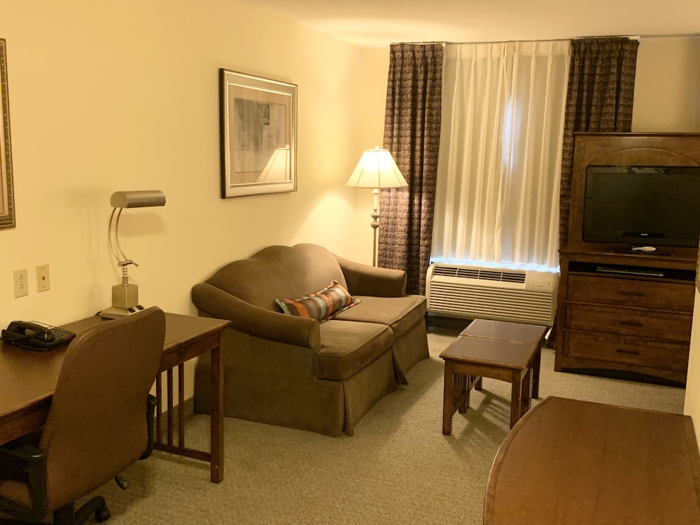 Staybridge Suites Albuquerque Airport 27/59