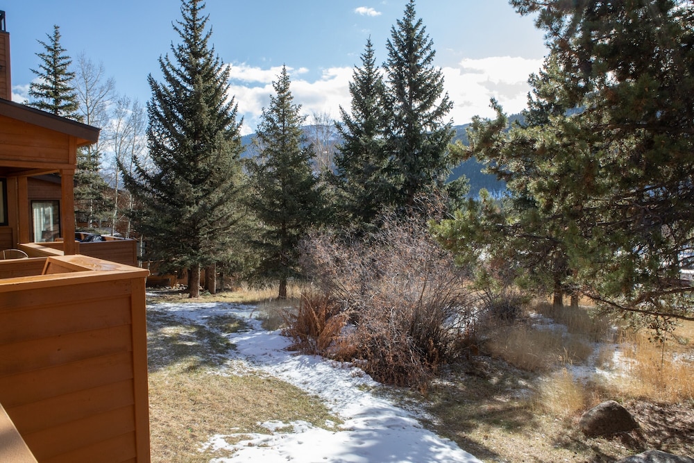 Tennis Townhome 2 Bed 2 5 Bath 15/50