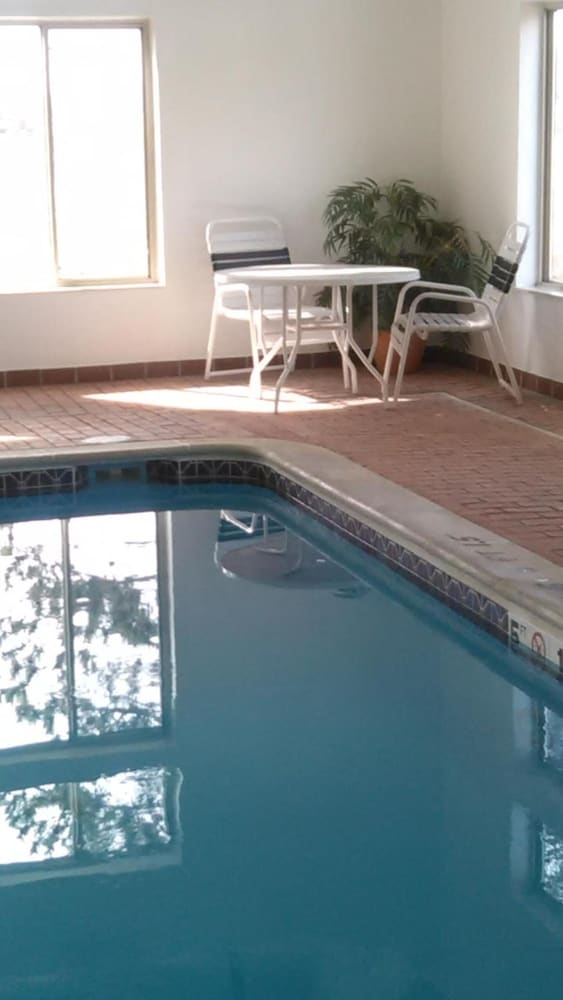 swimming pool spa