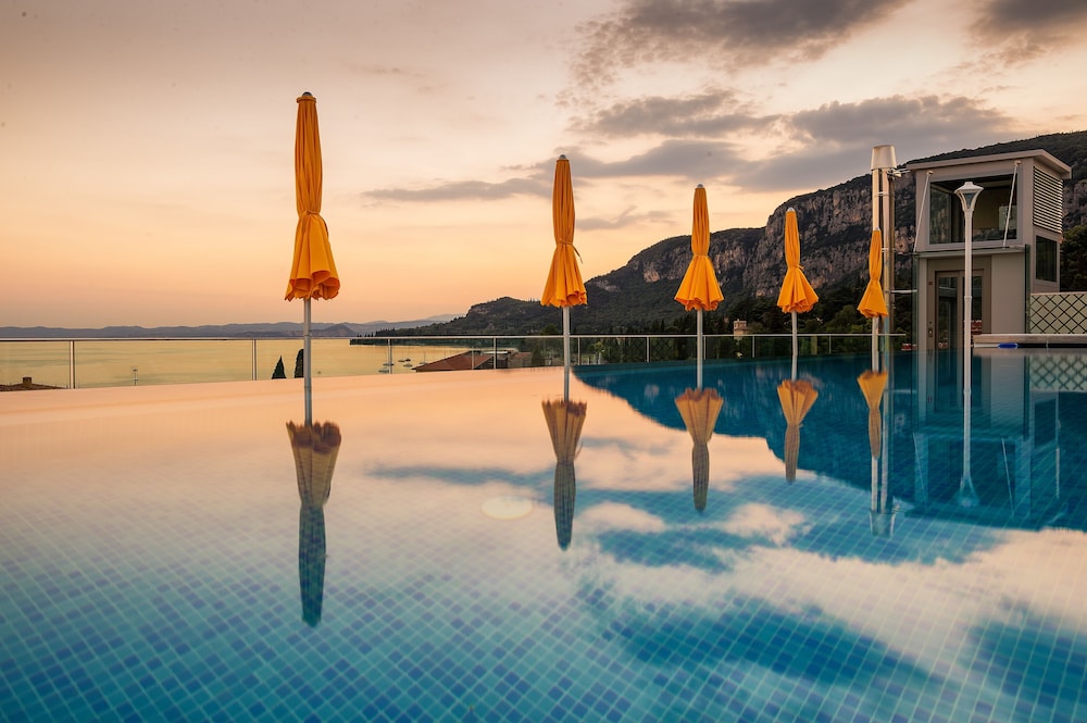 Sky Pool Hotel Sole Garda 34/68