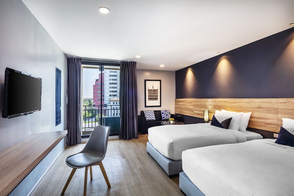 Narra Hotel 10/40