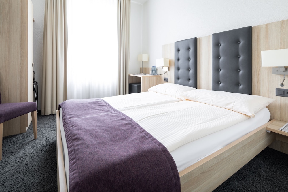 1 BEDROOM, STANDARD, DOUBLE BED