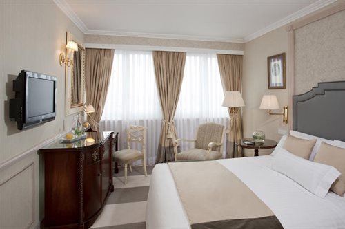 The Level, Deluxe, Double or Twin Bed