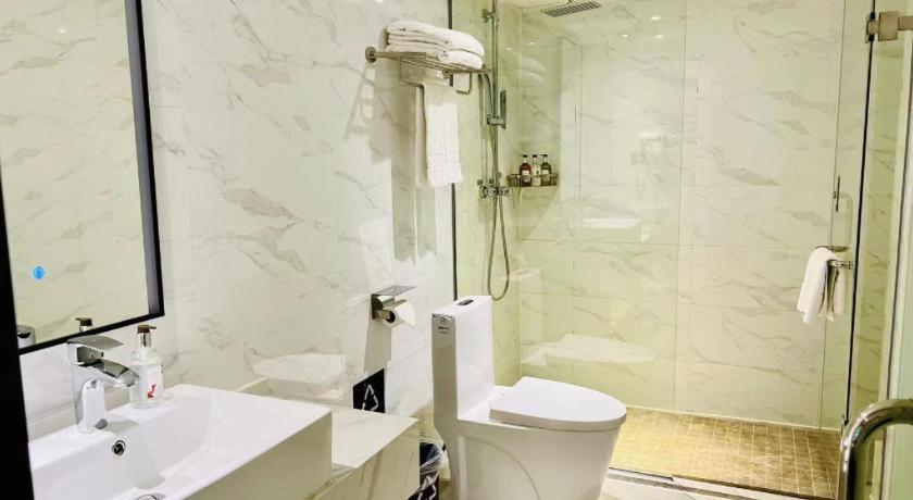 Borrman Hotel (Guangzhou Shisanhang Ximenkou Metro Station) 58/58