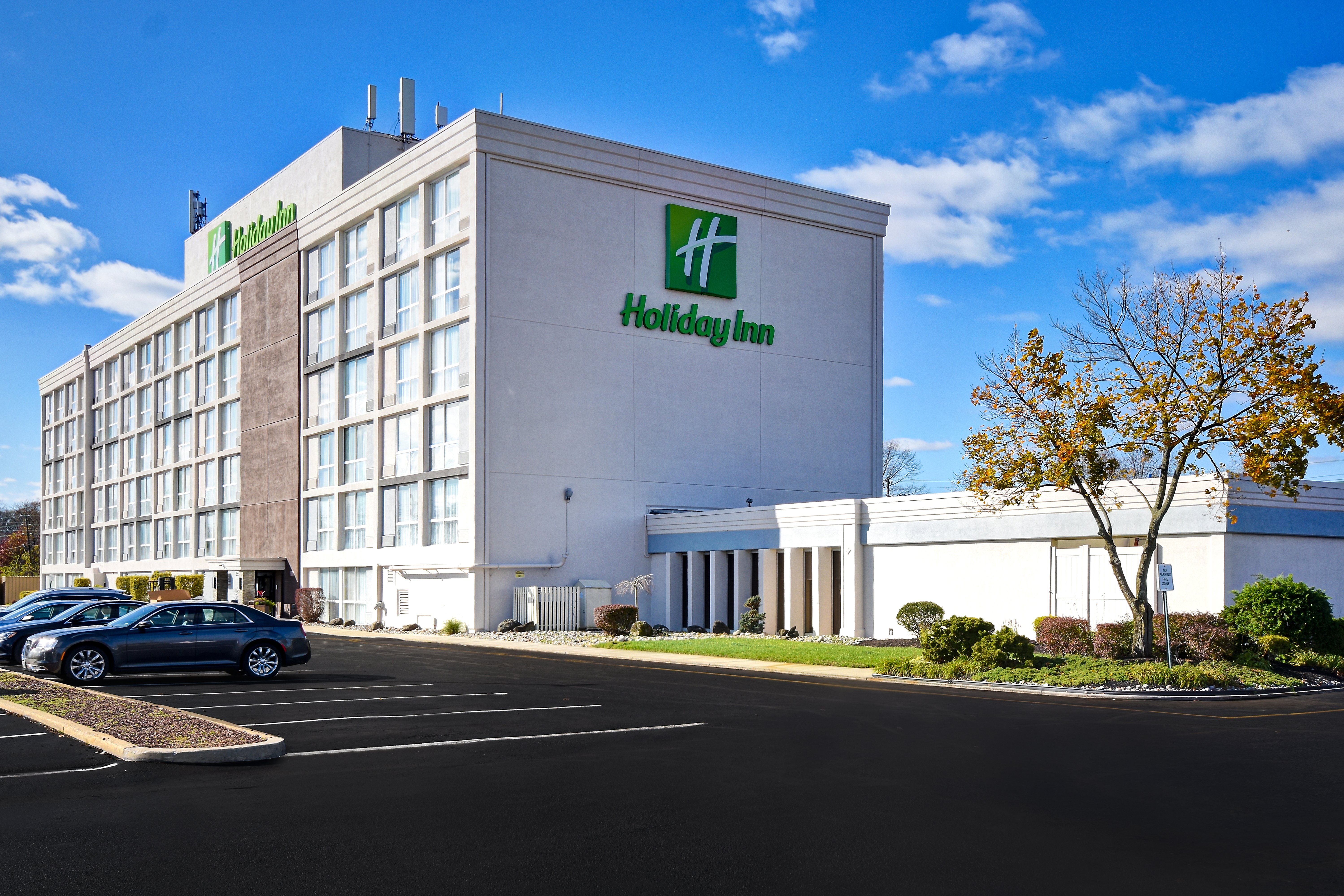 HOLIDAY INN PHILADELPHIA-CHERRY HILL 74/79